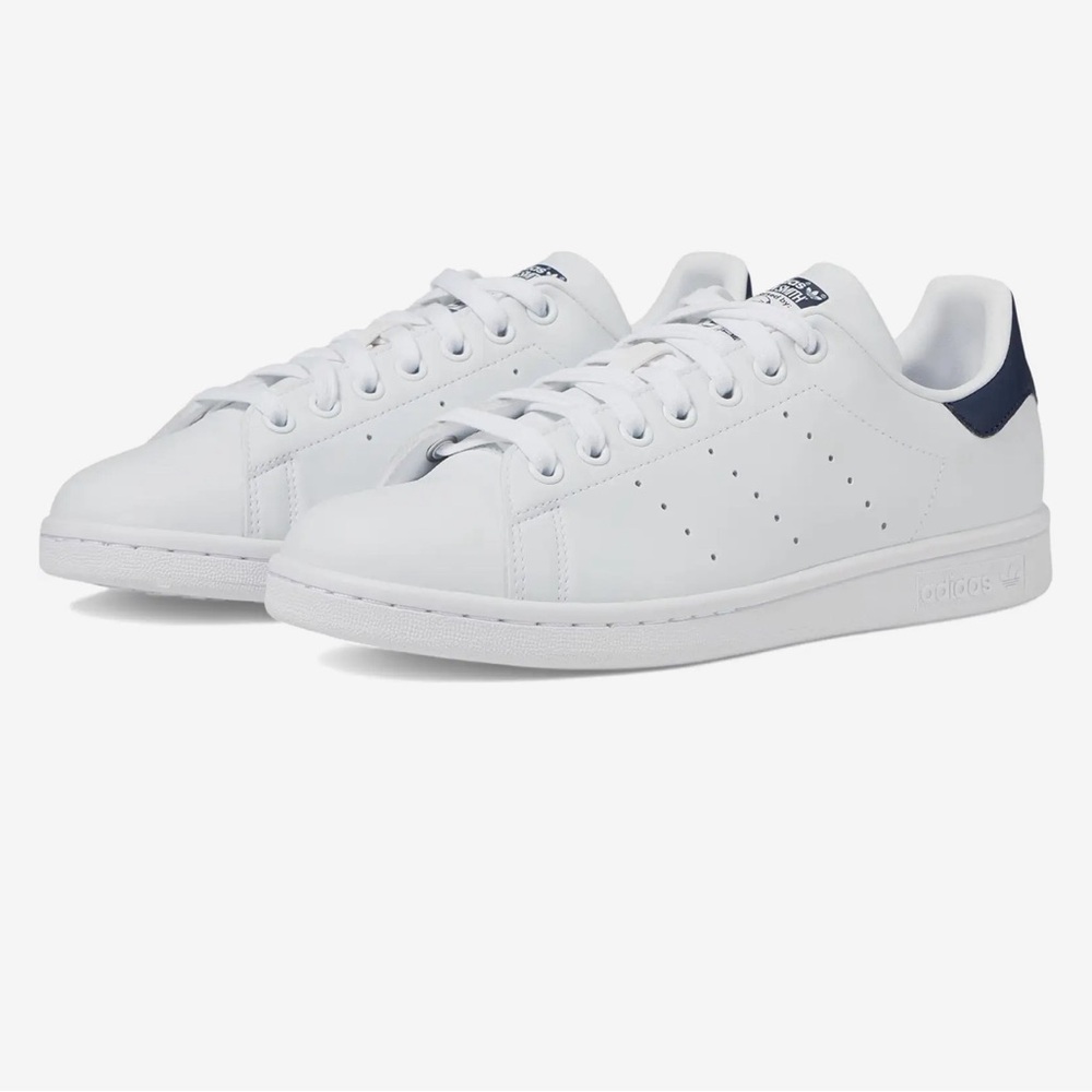 adidas Originals Stan Smith Sneaker size 9 Women's navy and white